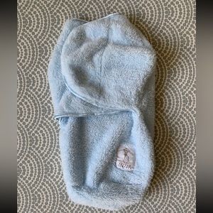 Little giraffe swaddle